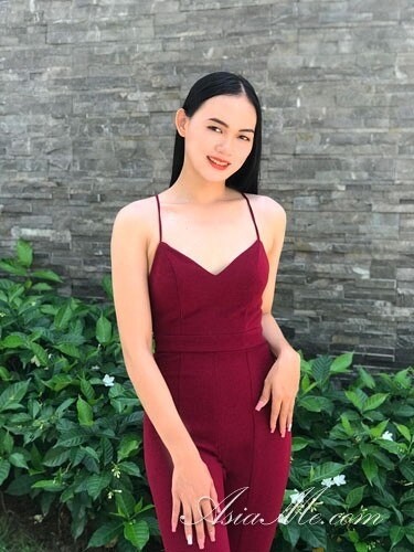 Ella Profile image 1