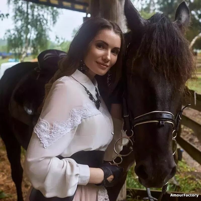 Alina Profile image 1