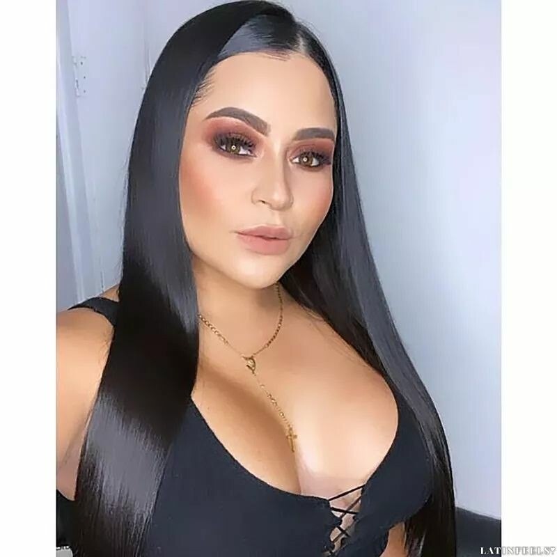 Natalia, 33