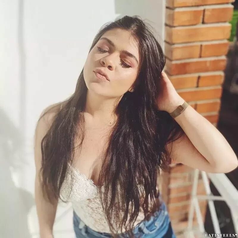 Karen, 21