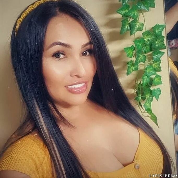 Laura, 42