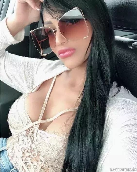 Brenda, 25