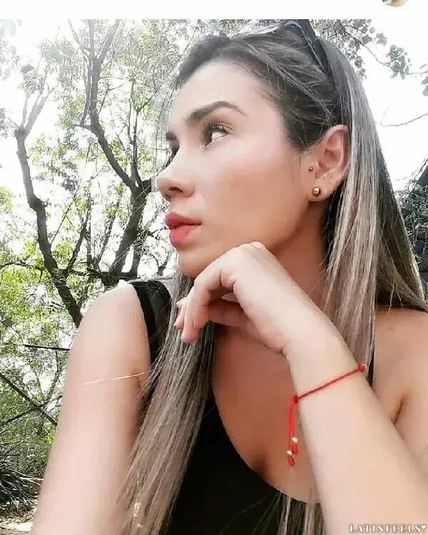 Nathalia, 33