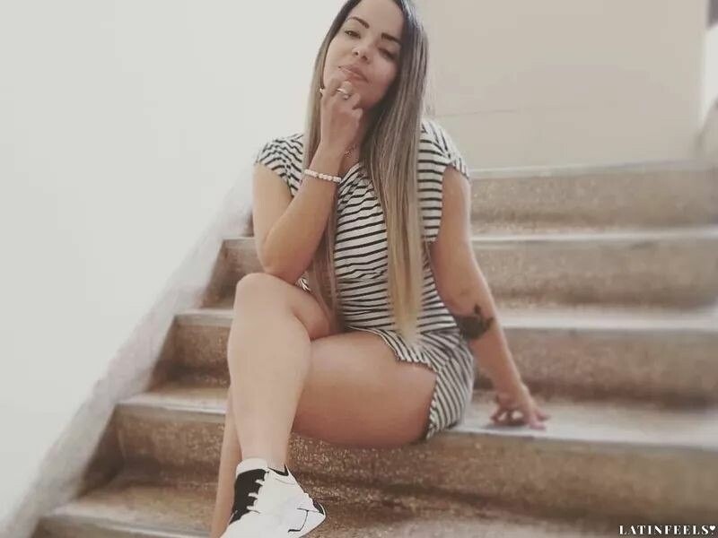 Dayana, 33