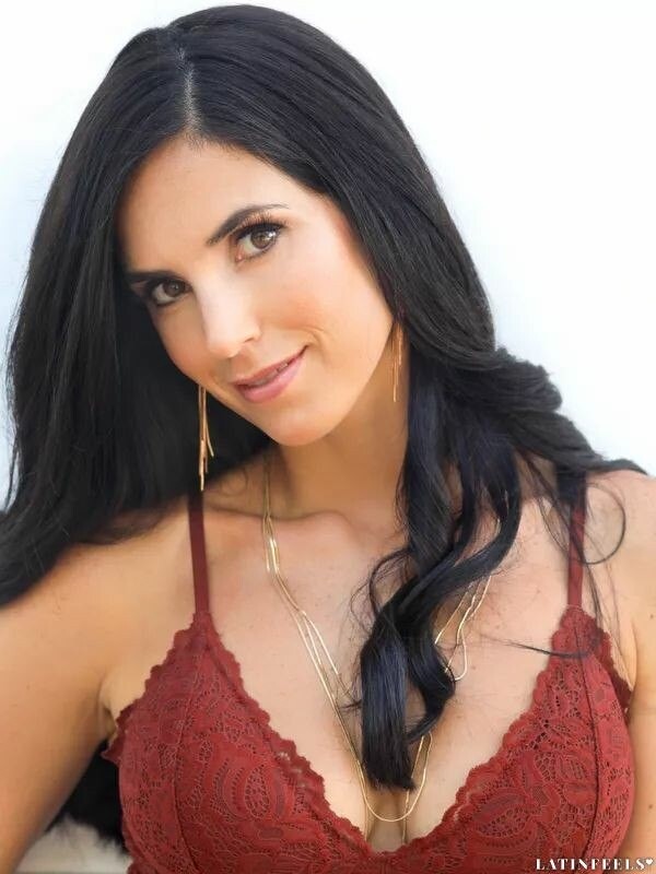 Maria, 35