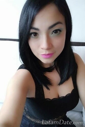 Jynna, 29