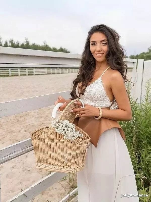 Diana Profile image 5